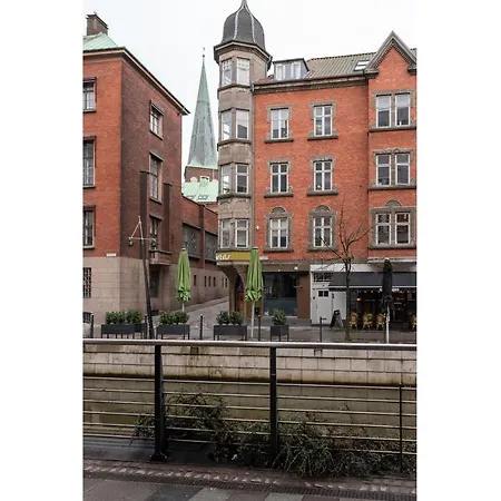 Cosy In The Heart Of *